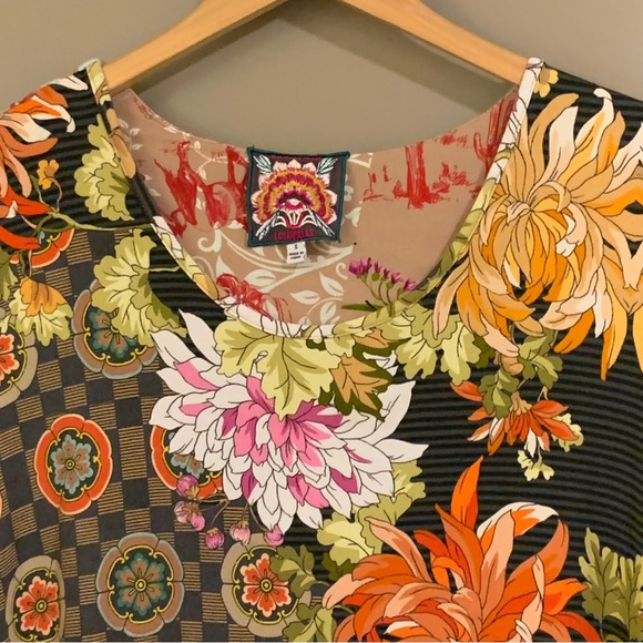 Johnny Was Bamboo Spandex Floral Horse Scoop Neck Boho Top Size S - Picture 4 of 14